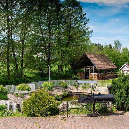 Pensjonat Agroturystyczny Pod Modrzewiem Bed & Breakfast Florczaki Bagian luar foto