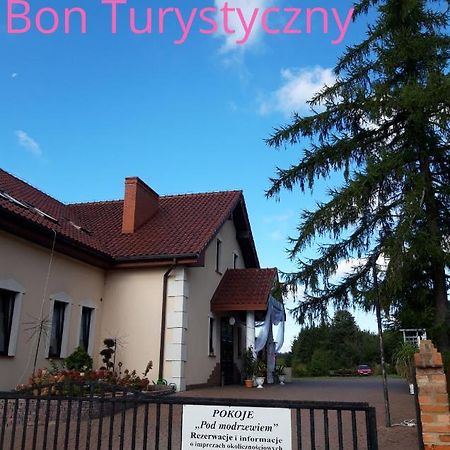 Pensjonat Agroturystyczny Pod Modrzewiem Bed & Breakfast Florczaki Bagian luar foto