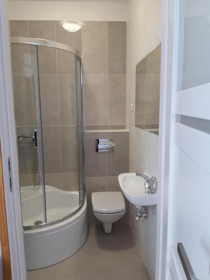 Pensjonat Agroturystyczny Pod Modrzewiem Bed & Breakfast Florczaki Bagian luar foto