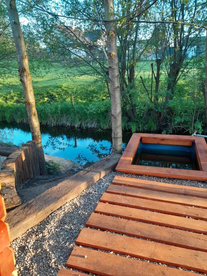 Pensjonat Agroturystyczny Pod Modrzewiem Bed & Breakfast Florczaki Bagian luar foto