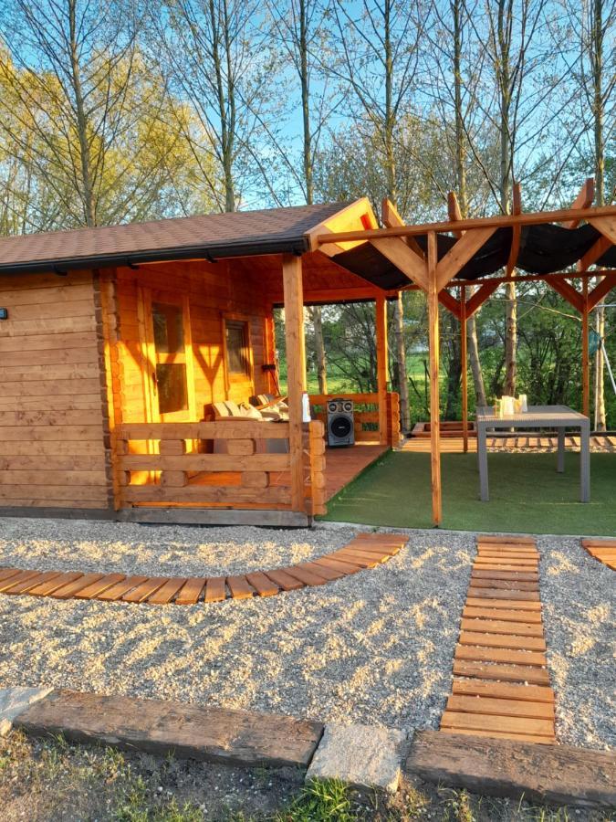 Pensjonat Agroturystyczny Pod Modrzewiem Bed & Breakfast Florczaki Bagian luar foto