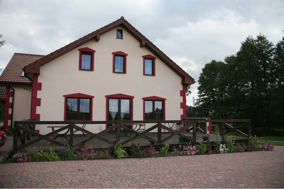 Pensjonat Agroturystyczny Pod Modrzewiem Bed & Breakfast Florczaki Bagian luar foto